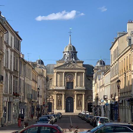 Appartement Versailles Quartier Notre Dame Au Pied Du Chateau Avec Parking Bagian luar foto