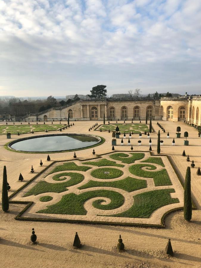 Appartement Versailles Quartier Notre Dame Au Pied Du Chateau Avec Parking Bagian luar foto