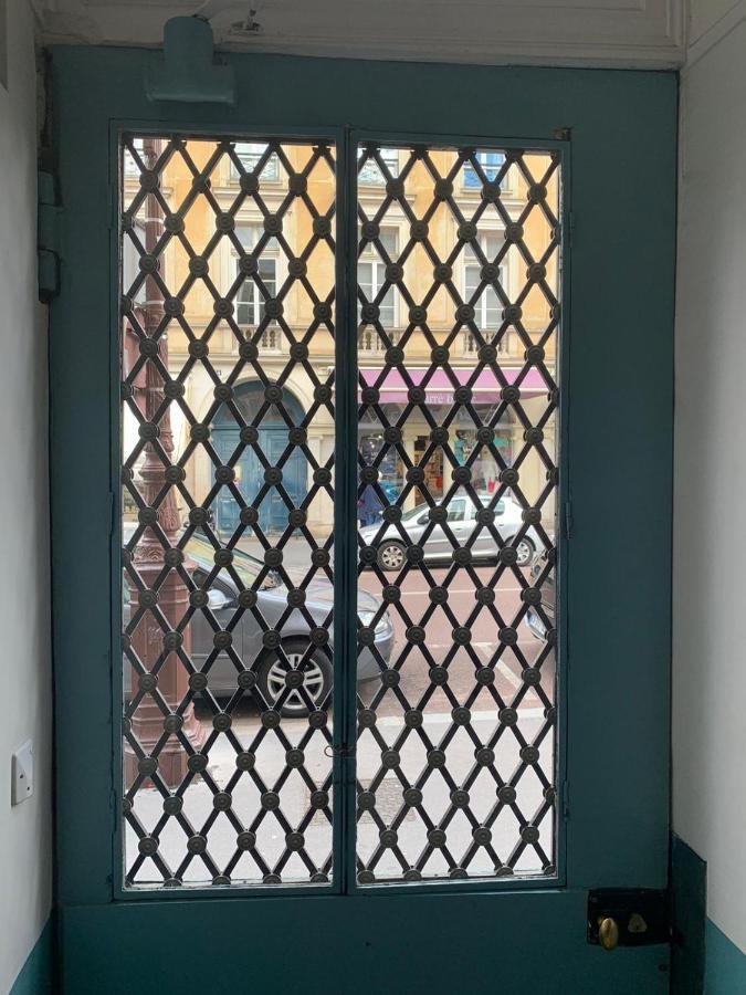 Appartement Versailles Quartier Notre Dame Au Pied Du Chateau Avec Parking Bagian luar foto