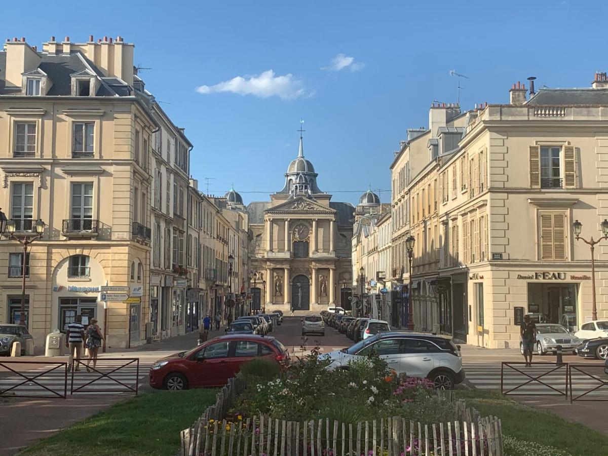Appartement Versailles Quartier Notre Dame Au Pied Du Chateau Avec Parking Bagian luar foto