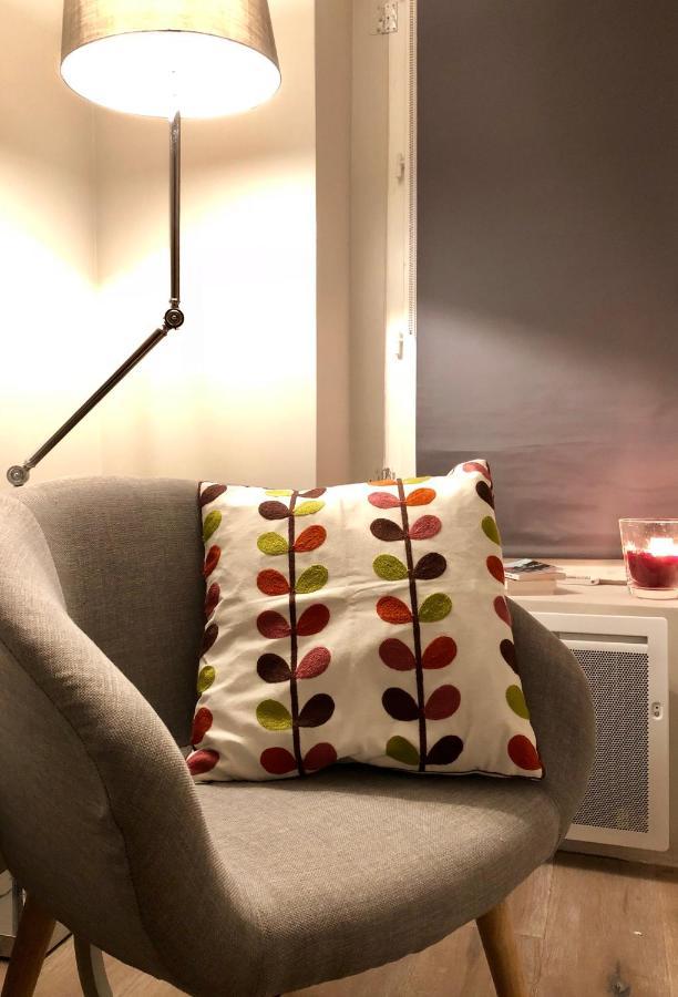 Appartement Versailles Quartier Notre Dame Au Pied Du Chateau Avec Parking Bagian luar foto