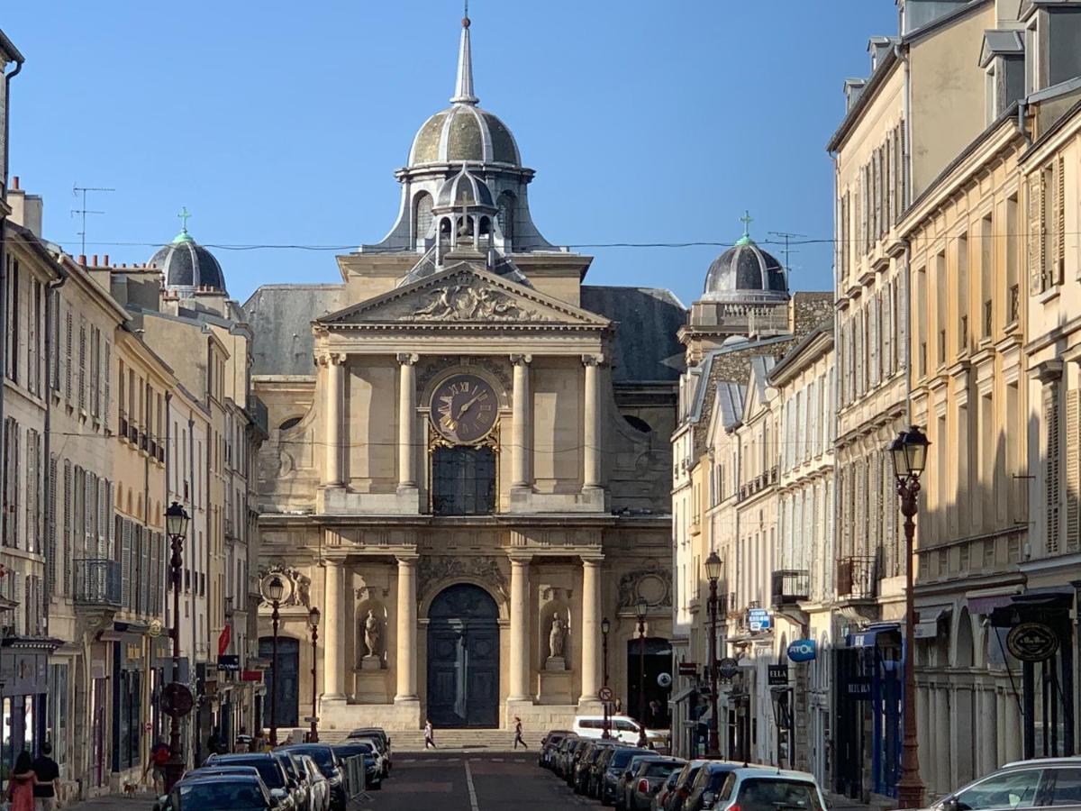 Appartement Versailles Quartier Notre Dame Au Pied Du Chateau Avec Parking Bagian luar foto