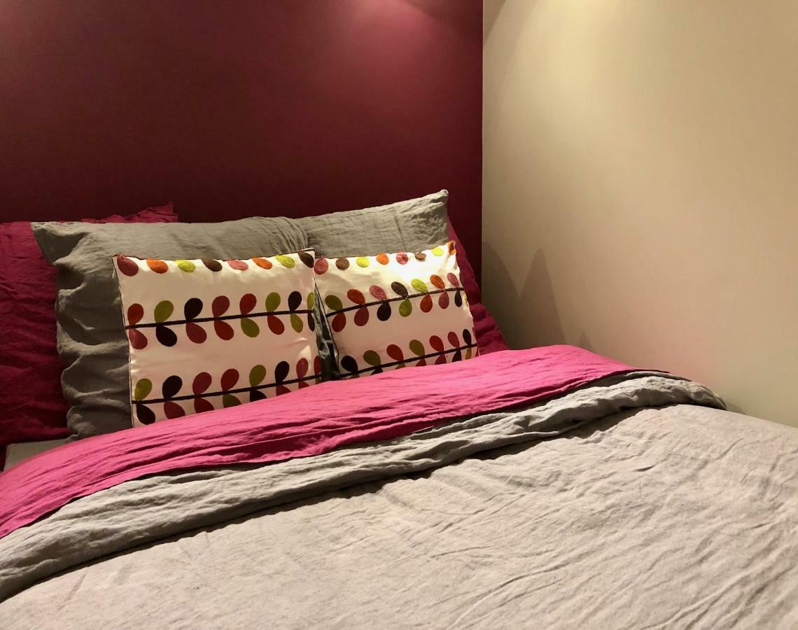 Appartement Versailles Quartier Notre Dame Au Pied Du Chateau Avec Parking Bagian luar foto