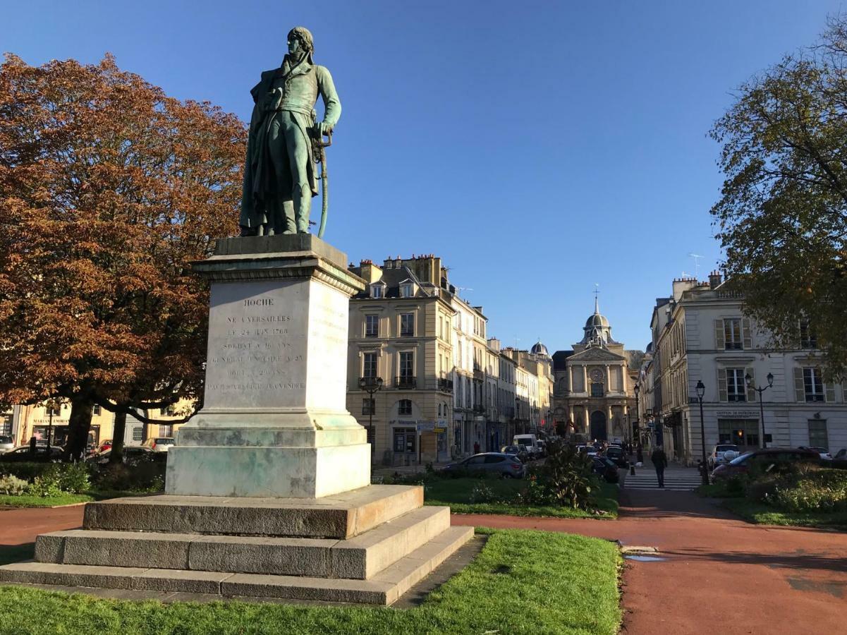 Appartement Versailles Quartier Notre Dame Au Pied Du Chateau Avec Parking Bagian luar foto